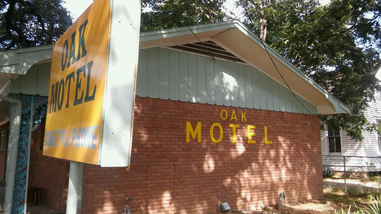 לה גריינג' The Oak Motel מראה חיצוני תמונה
