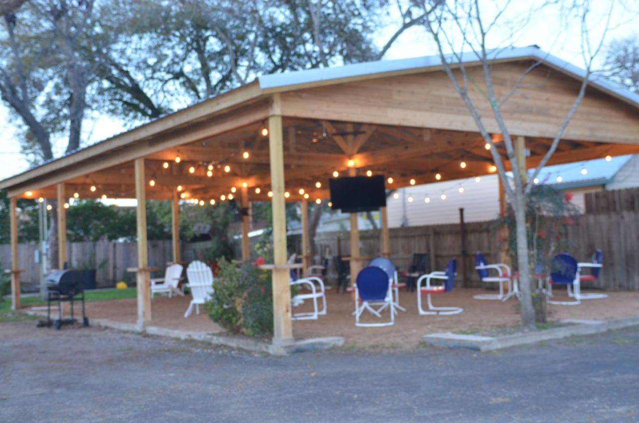 לה גריינג' The Oak Motel מראה חיצוני תמונה